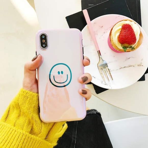 NEW iPhone Max/XR/XS/X/7/8/Plus Smiley Face Case - Picture 5 of 8